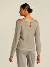 Load image into Gallery viewer, Beaumont Debby Lurex Pullover in Chinchilla
