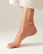 Load image into Gallery viewer, Jenny Bird Dane Ankle Bracelet in Gold
