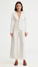 Load image into Gallery viewer, Smythe Linen Classic Duchess Blazer in White
