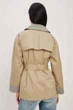 Load image into Gallery viewer, Rails Lucien Jacket in Sand
