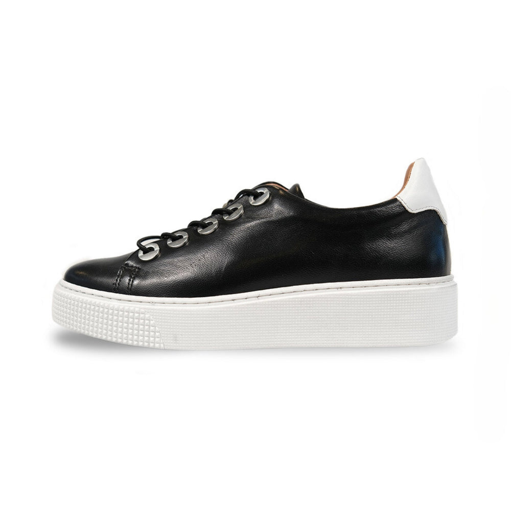 Mjus Giulia Sneakers in Black