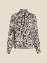 Load image into Gallery viewer, Beaumont Merel Blouse in Chinchilla
