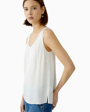 Load image into Gallery viewer, Oui Sleeveless Tank in Gardenia
