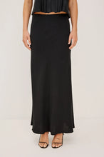Load image into Gallery viewer, Rails Romina Skirt in Black Linen
