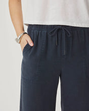 Load image into Gallery viewer, Splendid Angie Crop Wide Leg Pant in Navy
