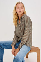 Load image into Gallery viewer, Rails Saige Shirt in Isle Stripe
