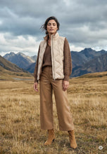 Load image into Gallery viewer, Marc Aurel Vest in Light Beige

