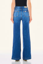 Load image into Gallery viewer, LIU JO Bottom Up Flare Jeans
