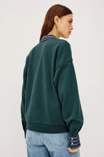 Load image into Gallery viewer, Rails Zavier Sweatshirt in Forest
