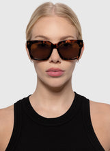 Load image into Gallery viewer, Otra Alba Sunglasses in Tortoiseshell Brown
