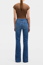 Load image into Gallery viewer, 7 For All Mankind The Leggy Bootcut Jean in Moonwater
