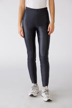 Load image into Gallery viewer, Oui Vegan Leather Pull on Leggings in Dark Blue
