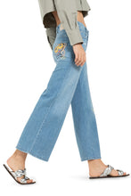 Load image into Gallery viewer, Cambio Palazzo Cropped Jeans in Summer Love
