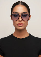 Load image into Gallery viewer, Otra Stevie Sunglasses in Tortoiseshell/Blue Fade
