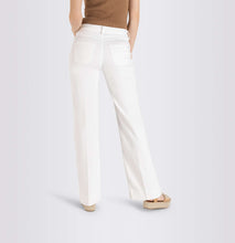 Load image into Gallery viewer, MAC Dream Wide Authentic Jean in White

